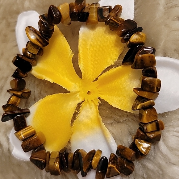 Tigereye Elastic Bracelet - Picture 2 of 4